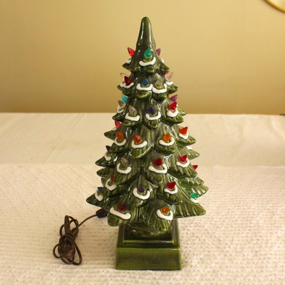 Vintage Raymond Lamp Co. Ceramic Lighted 18" Christmas Tree - Picture 1 of 10